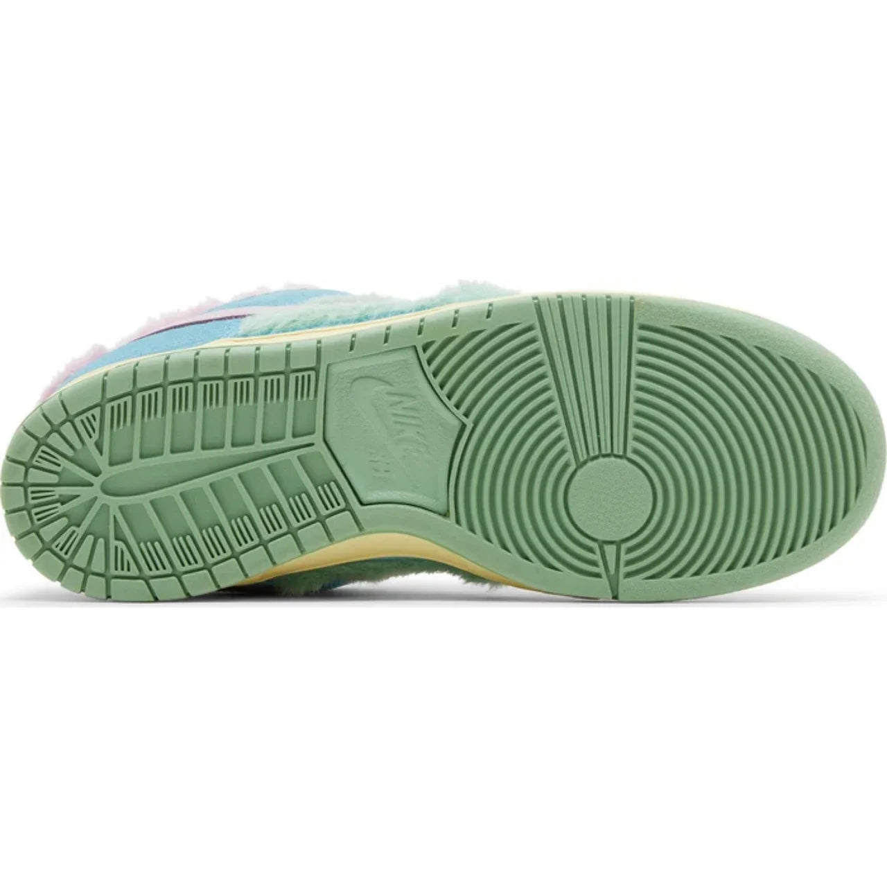 VERDY X NIKE SB DUNK LOW 'VISTY'