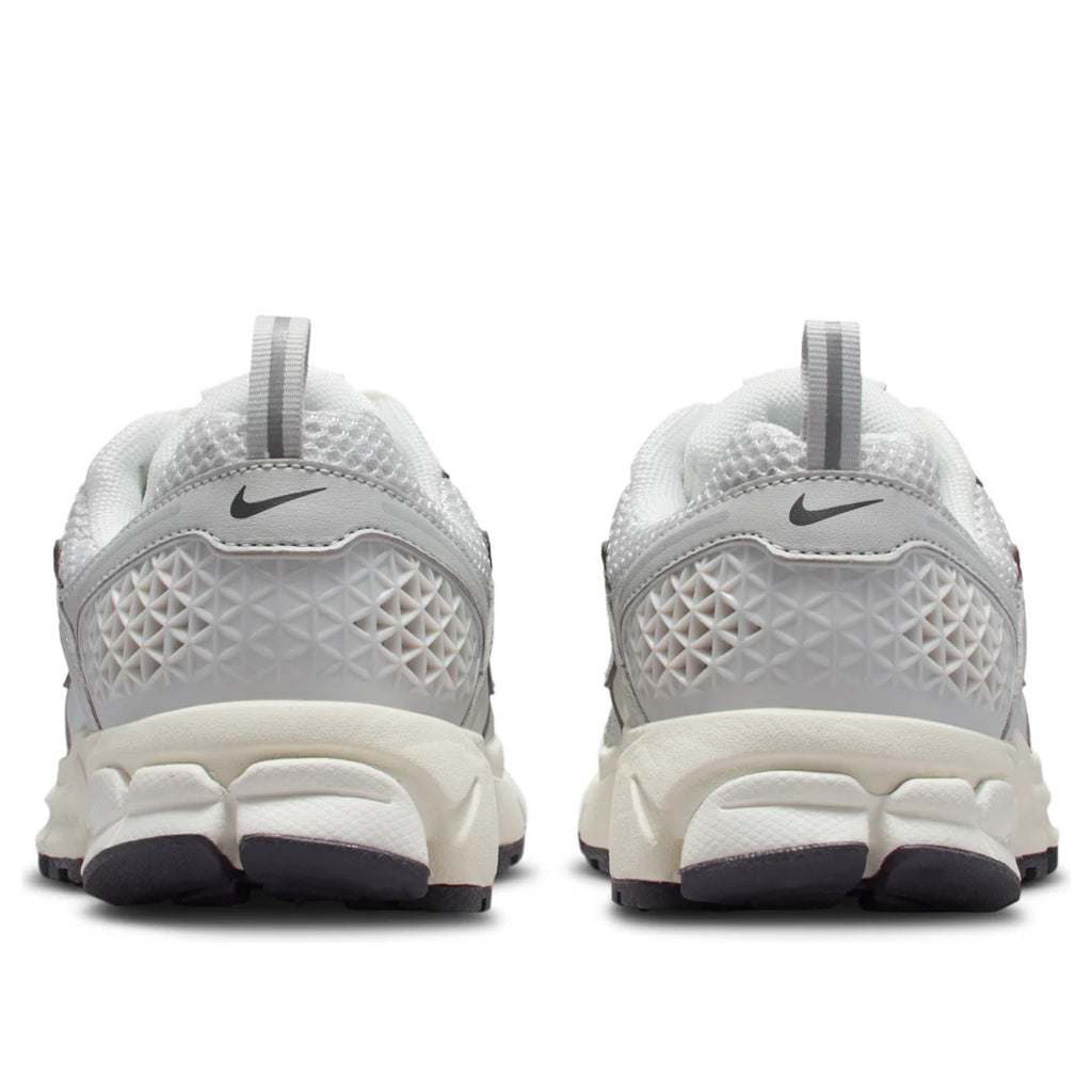 Nike(GS) Nike Vomero 5 'Photon Dust Chrome'
