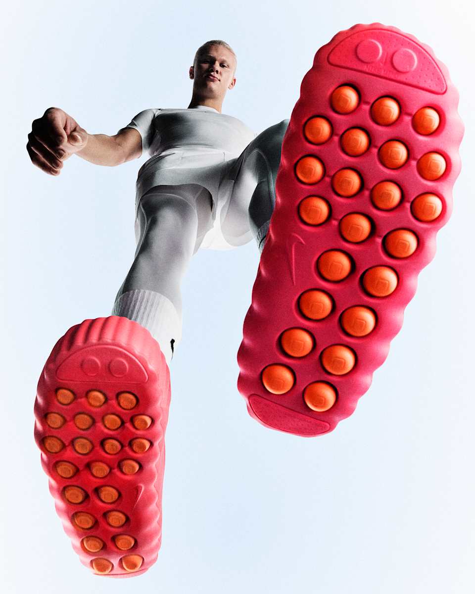 Nike Mind 001 Slide Solar Red
