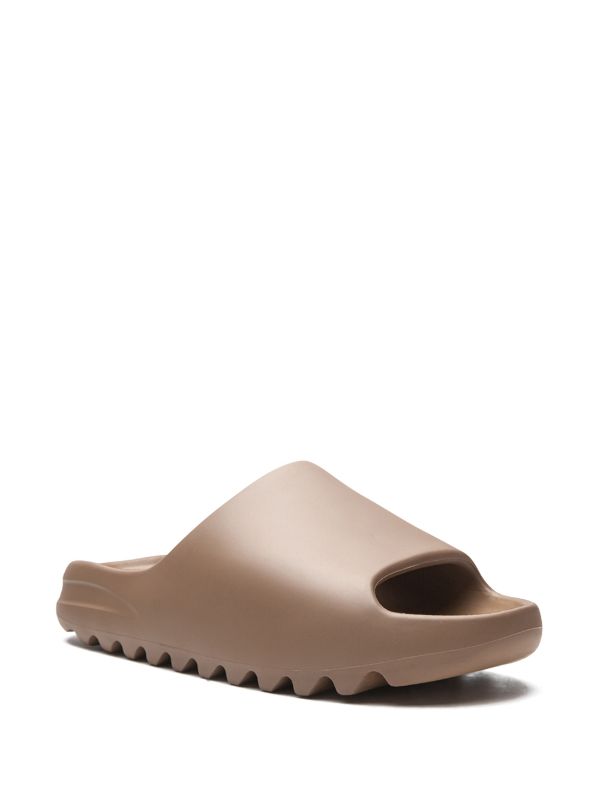 ADIDAS YEEZY SLIDES LIGHT BROWN
