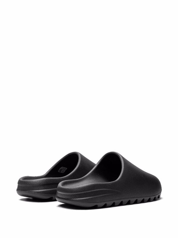 ADIDAS YEEZY SLIDES BLACK